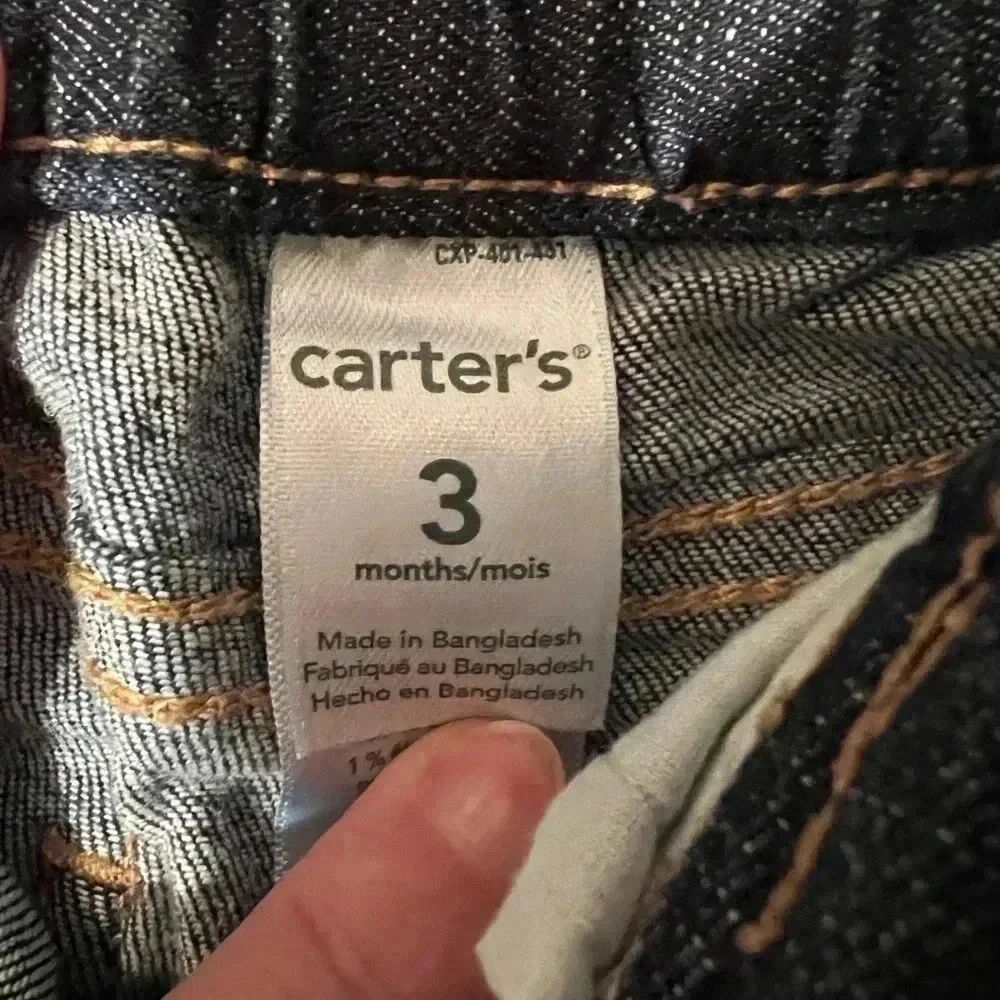 BUNDLE: Carters infant set, girls jeans and sweater. Size: 3M.
